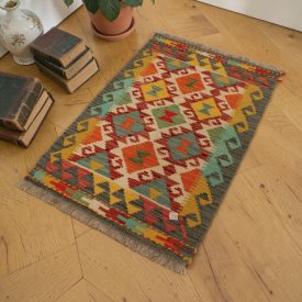   Autentikus Kilim szőnyeg 64x84 kézi szövésű etnikai Kilim