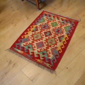   Etnikai Kilim szőnyeg Chobi 62x87 kézi szövésű gyapjú Kilim
