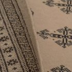 Pakisztáni szőnyeg bézs Bokhara 194x140 kézi csomózású szőnyeg