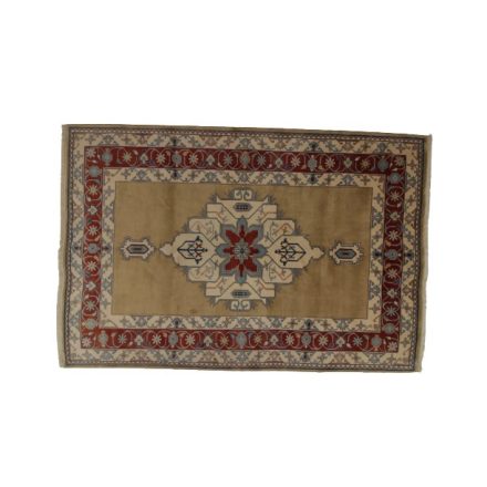 Iráni szőnyeg Guchan 199x295 kézi csomózású perzsa szőnyeg