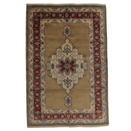 Iráni szőnyeg Guchan 199x295 kézi csomózású perzsa szőnyeg
