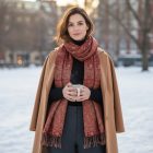 Elegán női sál 215x105 bordó-bézs autentikus mintával